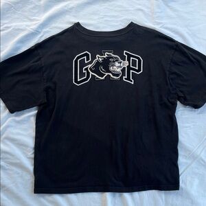 GAP Men’s BKc Black Panther Logo Tee